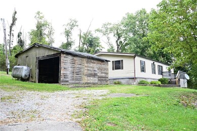 517 Lively Rd, Eighty Four, PA 15330 - photo 3