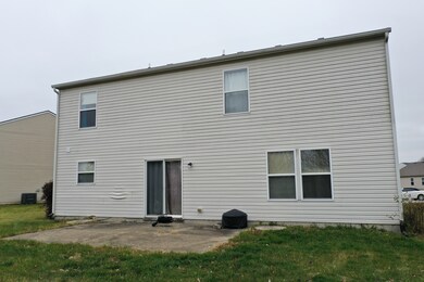 2424 Monarchy Ln, Greenwood, IN 46143 - photo 3