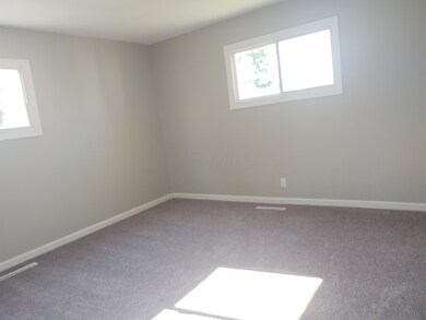 4427 Allen Dr, Columbus, OH 43213 - photo 5