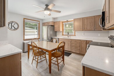 807 Maple St, Manistee, MI 49660 - photo 2