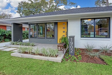 1902 Viking Dr, Houston, TX 77018 - photo 4