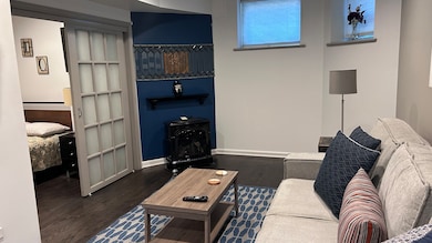 1123 W Addison St, Chicago, IL 60613 - photo 3