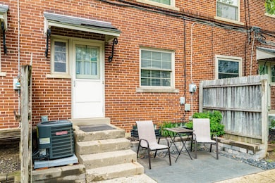 1838 Northwest Ct. unit B