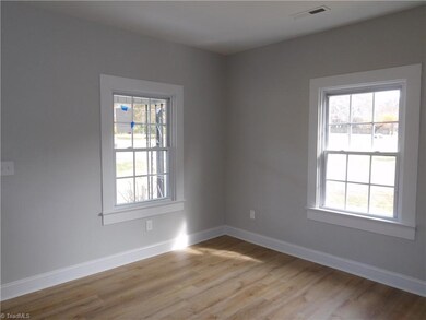 3830 Robinhood Rd, Winston Salem, NC 27106 - photo 5