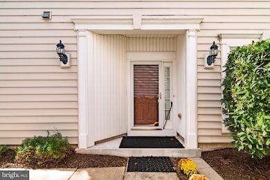 20698 Crescent Pointe Place, Ashburn, VA 20147 - photo 4