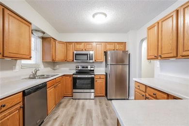 314 SE Crescent St, Lees Summit, MO 64063 - photo 6