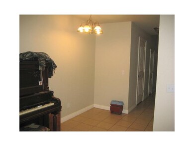 908 S Wood Ave unit 4, Fayetteville, AR 72701 - photo 3
