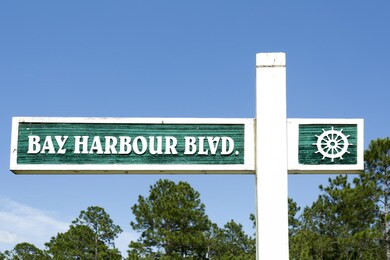 Bay Harbour Blvd street sign