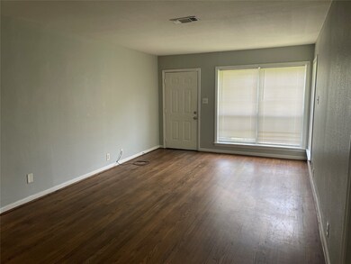 10303 Bretton Dr, Houston, TX 77016 - photo 3