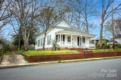 320 S Mulberry St, Statesville, NC 28677 - photo 2