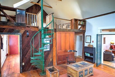 8754 Pomfret Rd, Pomfret, VT 05084 - photo 3