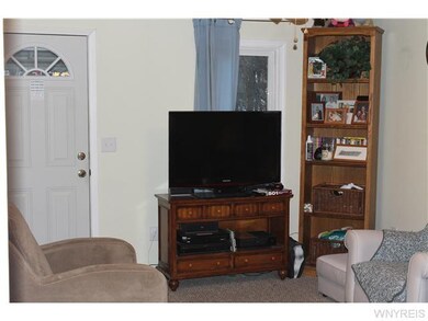 151 Stenzil St, North Tonawanda, NY 14120 - photo 2