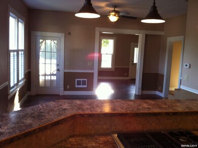 190 N Cleveland St, Mount Angel, OR 97362 - photo 2