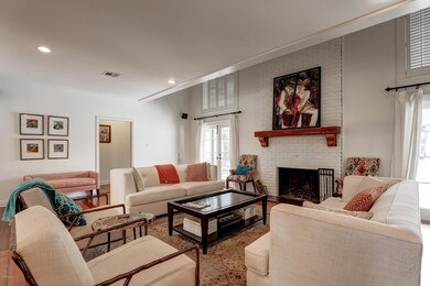 301 Old Settlement Rd -9