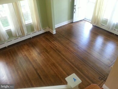 1525 Powell St, Norristown, PA 19401 - photo 4