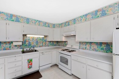 Imperial Towers unit 411, Chestnut Hill, MA 02467 - photo 7