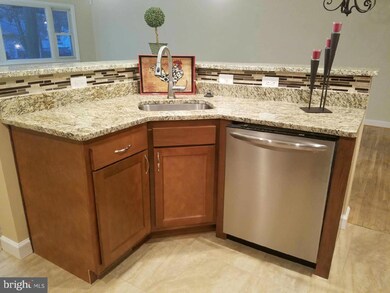 6912 Canyon Dr, Capitol Heights, MD 20743 - photo 2