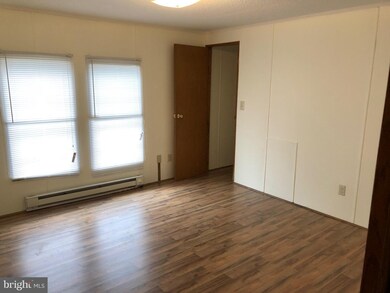 10 Vermont St, Berkeley Springs, WV 25411 - photo 5