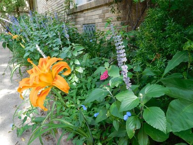 1802 Woodhead St, Houston, TX 77019 - photo 4