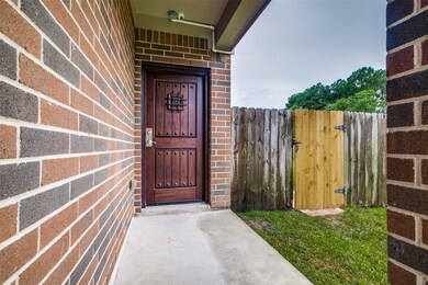 8003 Gray Jay Dr, Houston, TX 77040 - photo 4