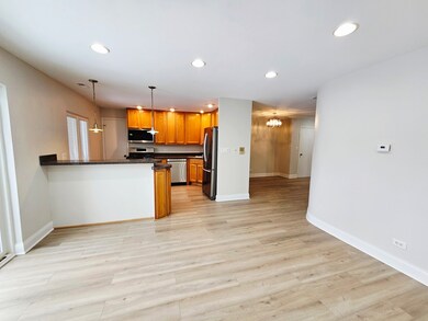 1550 Sandpebble Dr unit 210, Wheeling, IL 60090 - photo 7