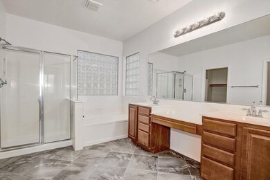 6 MASTER BATH