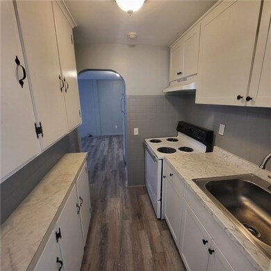 64 Kilvert St unit 7, Warwick, RI 02886 - photo 4