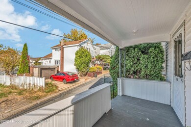 22 Larch Ln, Wilkes Barre, PA 18702 - photo 3