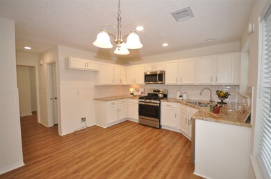 4008 Cedarwood Dr, Pearland, TX 77584 - photo 4