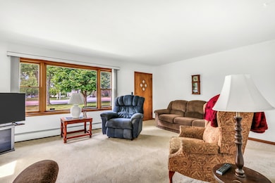 36847 N Delany Rd, Gurnee, IL 60031 - photo 2