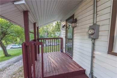 1245 E 35th Ct, Des Moines, IA 50317 - photo 4