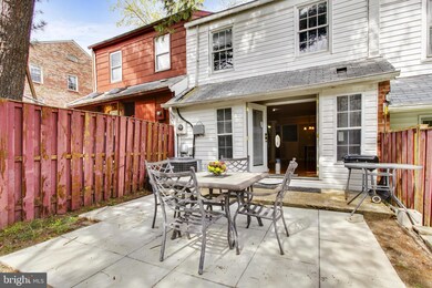 2942 Wetherburn Ct, Woodbridge, VA 22191 - photo 3