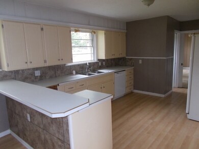 1017 W Jones Ave, Duncan, OK 73533 - photo 3