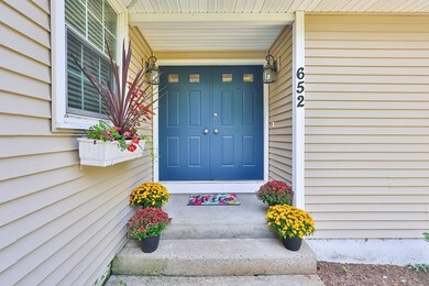 652 Paine Rd, North Attleboro, MA 02760 - photo 3