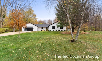 4215 56th St, Holland, MI 49423 - photo 2