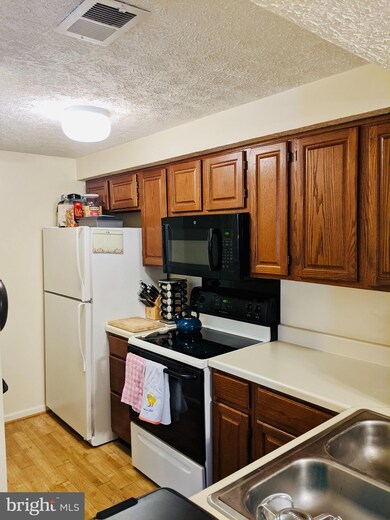 800 Stratford Way unit C, Frederick, MD 21701 - photo 3