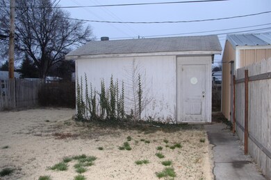 202 S Jackson St, Hugoton, KS 67951 - photo 5