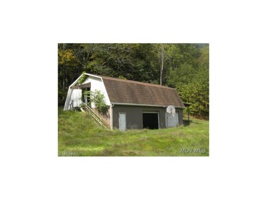 Detached garage