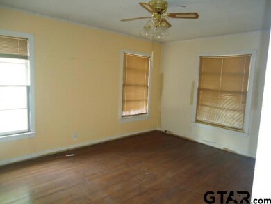 1318 1318 Graham Dr, Tyler, TX 75701 - photo 4