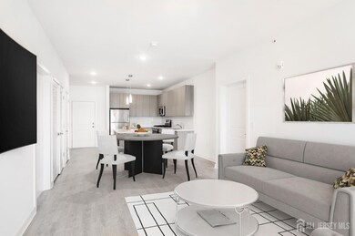 175 Quincy Ct unit B216, Perth Amboy, NJ 08861 - photo 7