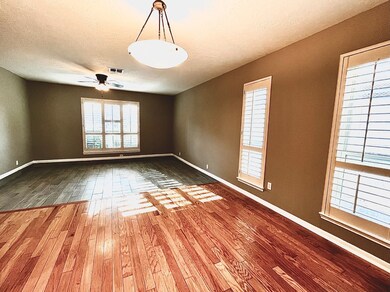 5918 Lawn Ln, Houston, TX 77088 - photo 7