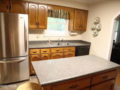 6 Kitchen View 3
