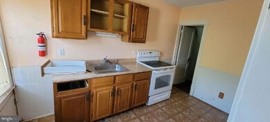 59 Barker Ave, Sharon Hill, PA 19079 - photo 3