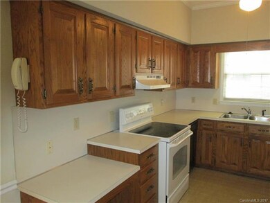 812 Davie Ave unit 1, Statesville, NC 28677 - photo 7
