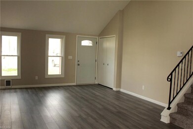 812 Sunset Ave, Sheffield Lake, OH 44054 - photo 3