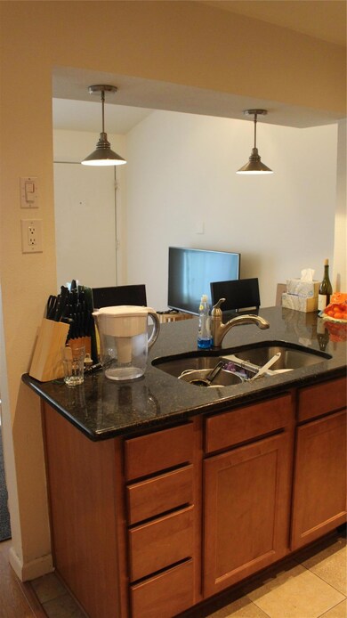 612 Park Place unit 302, Austin, TX 78705 - photo 5