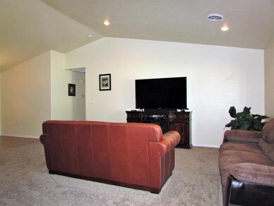 6-Living Room (another view)