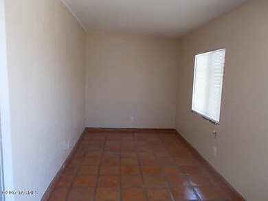 COULD BE COMPUTER ROOM/DEN