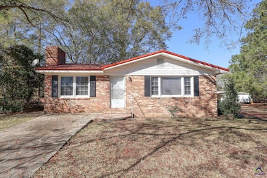 105 Larryton Dr, Cochran, GA 31014 - photo 2