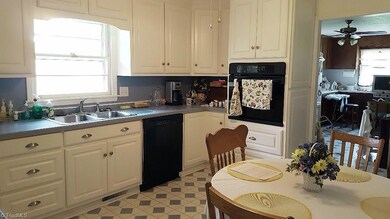 unlisted-address, Asheboro, NC 27205 - photo 3